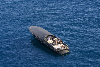 France, Alpes-Maritimes (06), Cap d'Ail, moments festifs sur un bateau offshore Magnum 60