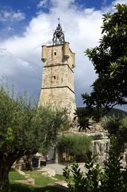 France, Var (83), Draguignan, la tour de l'Horloge et son petit théatre de verdure