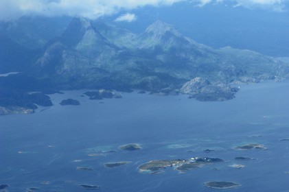 Norvège, Nordland, Iles Lofoten, ilots de pêcheurs (vue aérienne)