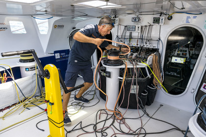 France, Vendée (85), Les-Sables-d'Olonne, le skipper Manuel Cousin en entrainement sur son voilier monocoque de 60 pieds IMOCA Coup de Pouce