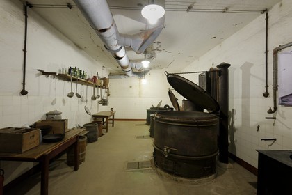 France, Bas-Rhin (67), le Fort de Mutzig, la cuisine de l'abri d'infanterie J16 dans la Feste