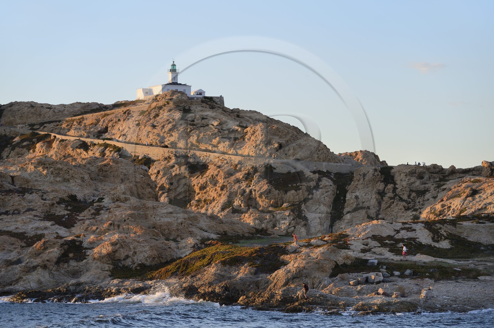 France, Haute-Corse (2B), Balagne, L'Ile Rousse, le phare de la Pietra