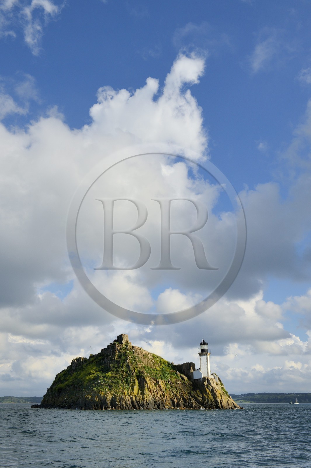 France, Finistère (29), baie de Morlaix, Carantec,  maison-phare de l'Ile Louet (aussi une maison d'hôtes en saison estivale)