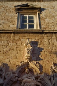 Croatie, Dalmatie, cote dalmate, Dubrovnik, centre historique classé Patrimoine Mondial de l'UNESCO, l'église du monastère des Franciscains (Couvent franciscain)