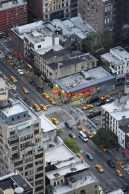 Etats-Unis, New York, Manhattan, Midtown, restaurant Mc Donald's à l'angle de la 6th Avenue - Avenue of the Americas et W28th Street