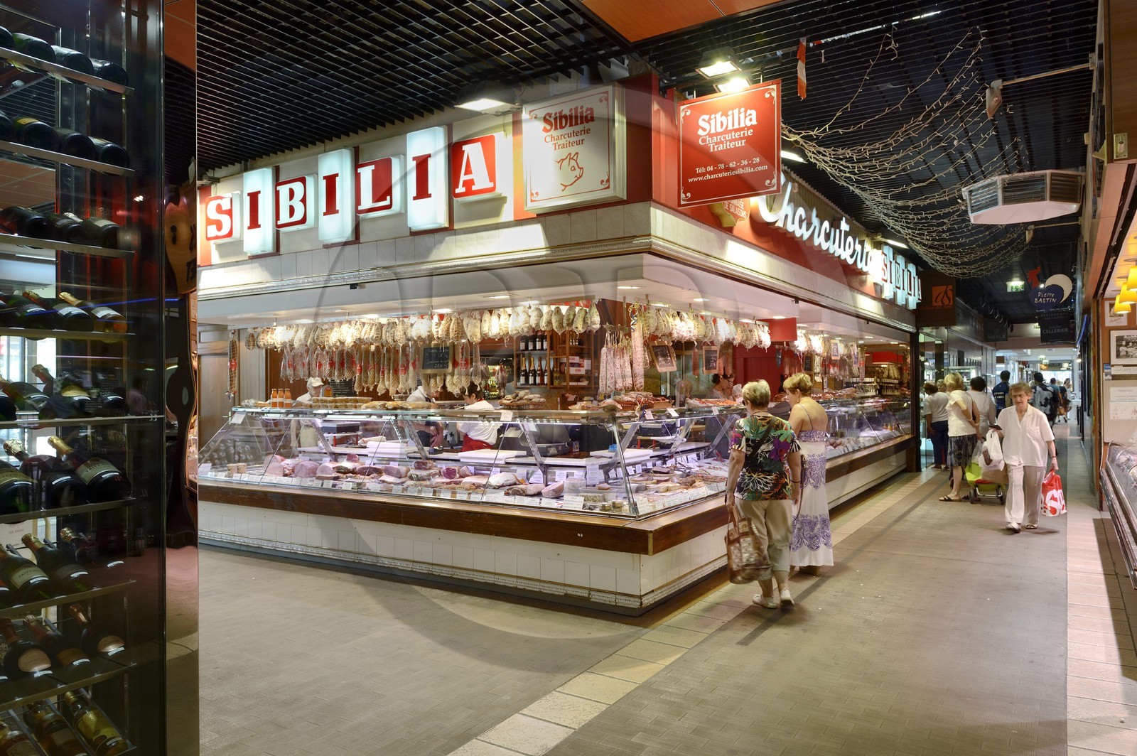France, Rhône (69), Lyon, cours Lafayette, les Halles Paul Bocuse, la charcuterie Sibilia