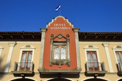 Nicaragua, Granada, parque Central (Parque Colon), Hotel Alhambra