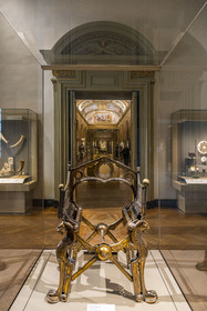 France, Paris (75), Bibliothèque Nationale de France, site Richelieu, la galerie Mazarin, Trône du roi Dagobert, fin du VIIIe - IXe siècle