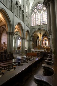 France, Ille-et-Vilaine (35), Baie du Mont-Saint-Michel, Dol-de-Bretagne, la cathédrale gothique Saint-Samson, de part et d'autre du chœur sont réparties 77 stalles datées du XIVème siècle sur deux rangs