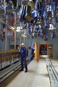 France, Moselle (57), Petite-Rosselle, le musée du carreau Wendel, batiment des mineurs, le vestiaire aussi appelé salle des pendus