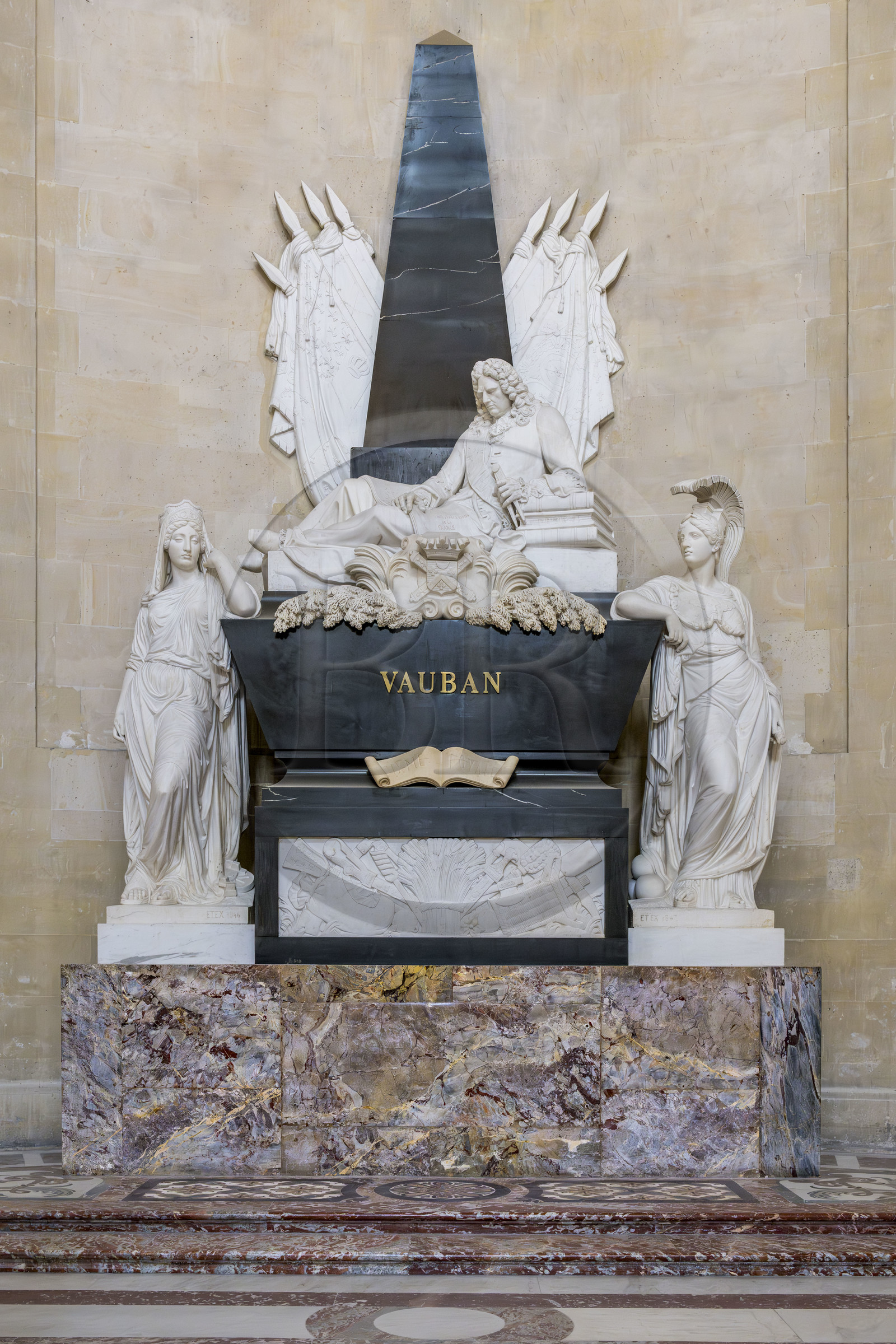 France, Paris (75), Hotel des Invalides, la cathédrale Saint-Louis-des-Invalides, le panthéon militaire, le dôme des Invalides, tombeau du Marechal de France Vauban, seul son coeur se trouve dans la tombe