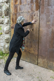 France, Bas-Rhin (67), Parc naturel régional des Vosges du Nord, Lembach, clé de la porte d'entrée du chateau de Fleckenstein
