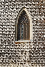 France, Vosges (88), Le Valtin, village de la haute-vallée de la Meurthe, chapelle du Rudlin, facade recouverte de tavaillons ou ancelles de bois servant à la protection contre les intempéries