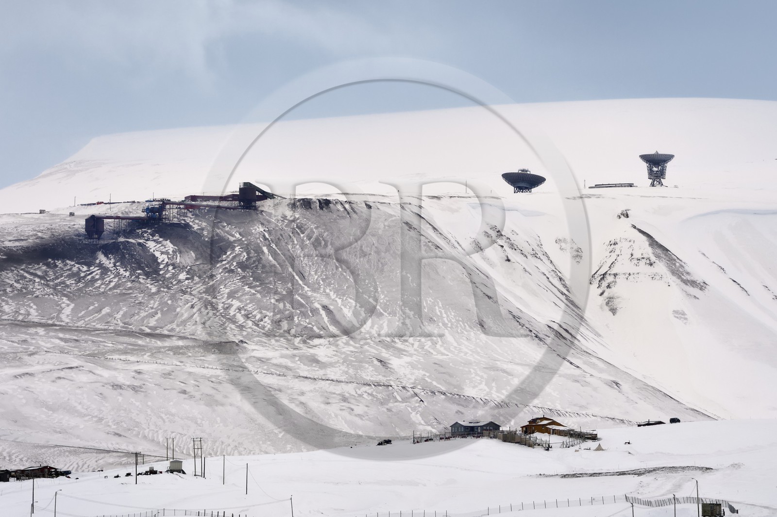 Norvège, Svalbard, Spitzberg, vallée de Adventdalen vers Longyearbyen, la mine de charbon n°7, la seule encore en exploitation