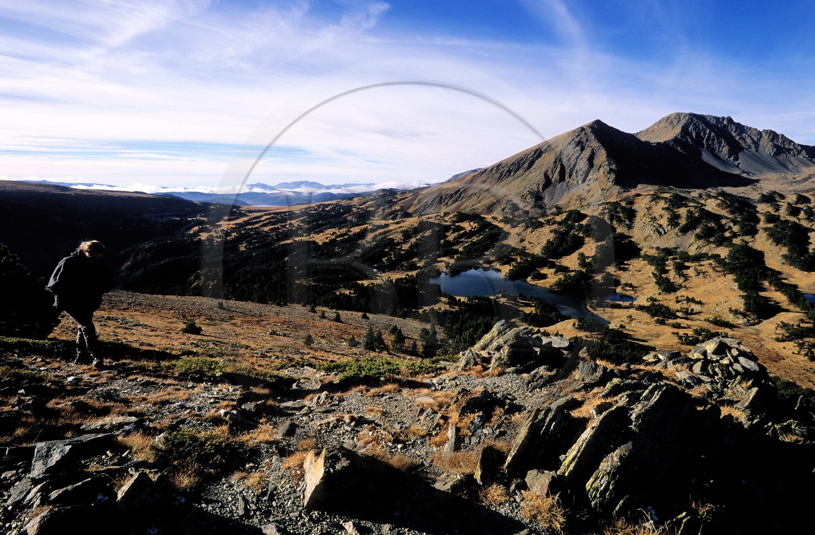 France, Pyrénées-Orientales (66), étangs de Campoureils et le pic péri (2810 M) au-dessus de Formiguères dans le Capcir
