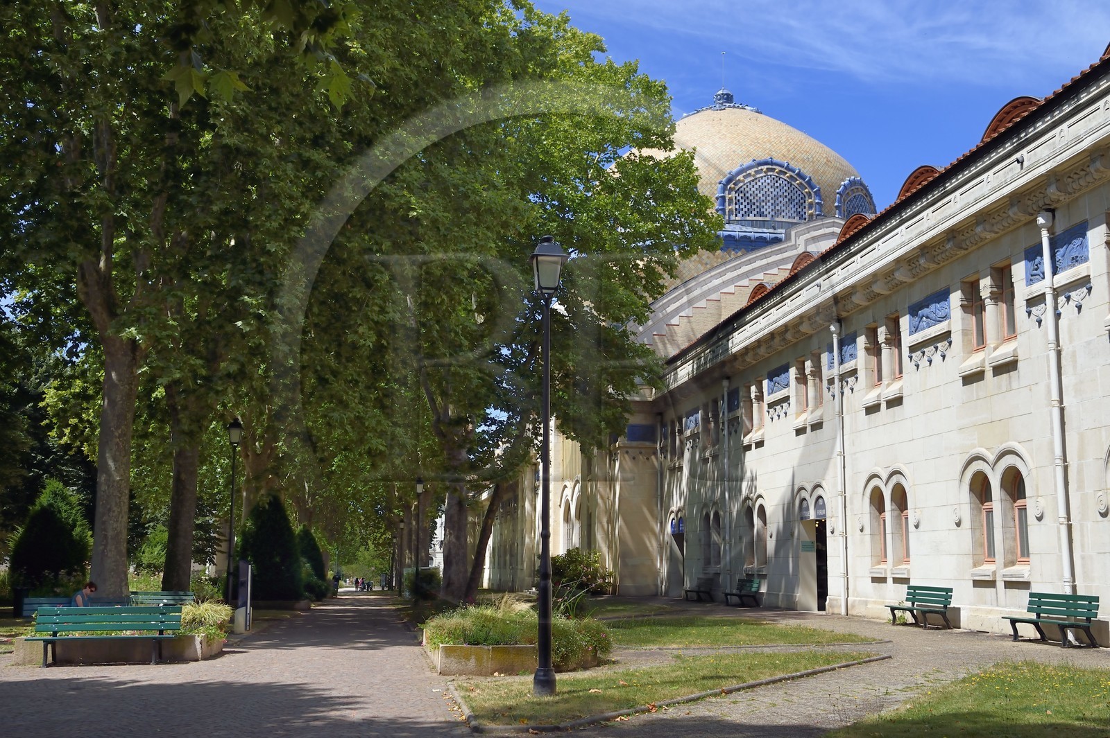 France, Allier (03), Vichy, Thermes des Dômes ou ancien Grand Établissement thermal en bordure du parc des Sources