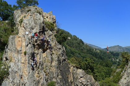 France, Ardèche (07), Parc Naturel Régional des Monts d'Ardèche, Thueyts, la haute-vallée de la rivière Ardèche, La via ferrata du Pont du diable