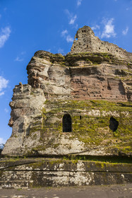 France, Bas-Rhin (67), Parc naturel régional des Vosges du Nord, Lembach, ruines du chateau de Fleckenstein