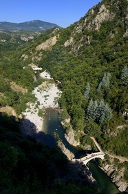 France, Ardèche (07), Thueyts, le Pont du Diable dans la haute-vallée de la rivière Ardèche