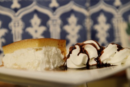 Espagne, Andalousie, Cordoue, Restaurant Taberna La Viuda, creme de yaourt