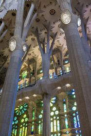 Espagne, Catalogne, Barcelone, quartier de l'Eixample, basilique de la Sagrada Familia de l'architecte du modernisme catalan Antoni Gaudi classée Patrimoine Mondial de l'UNESCO, le côté Est de la Nef