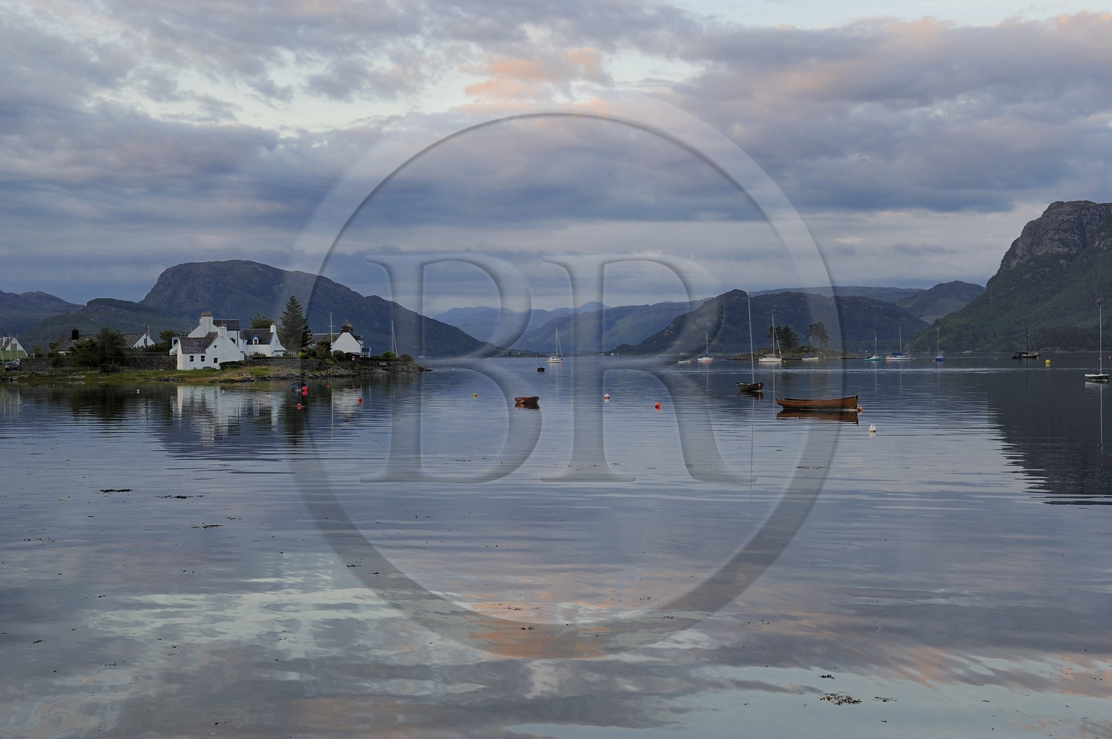 Royaume-Uni, Ecosse, Highland, Plockton, vue sur le Loch Carron