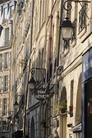 France, Paris (75), île de la Cité, place Dauphine, hôtel Henri IV