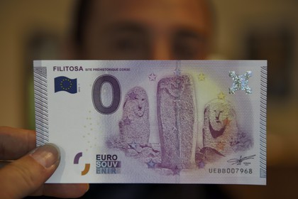 France, Corse-du-Sud (2A), site préhistorique de Filitosa, billet émis par la banque de France à l'effigie de Filitosa