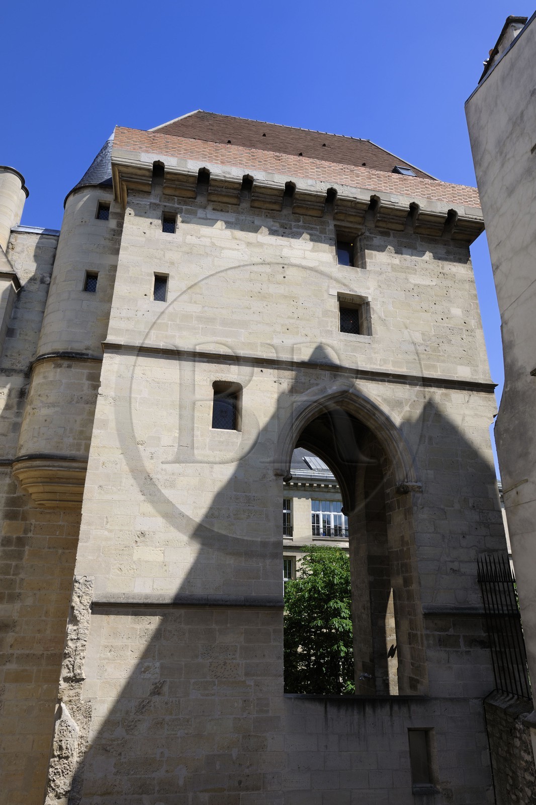 France, Paris (75), La tour (de) Jean-sans-Peur édifiée au 15ème siècle, dernier vestige de l'hôtel des ducs de Bourgogne rue Étienne-Marcel, construite sur l'enceinte Philippe-Auguste