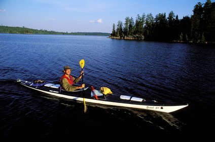 Canada, province de Québec, Réserve faunique de la Vérendrye, kayak de mer sur le lac Victoria