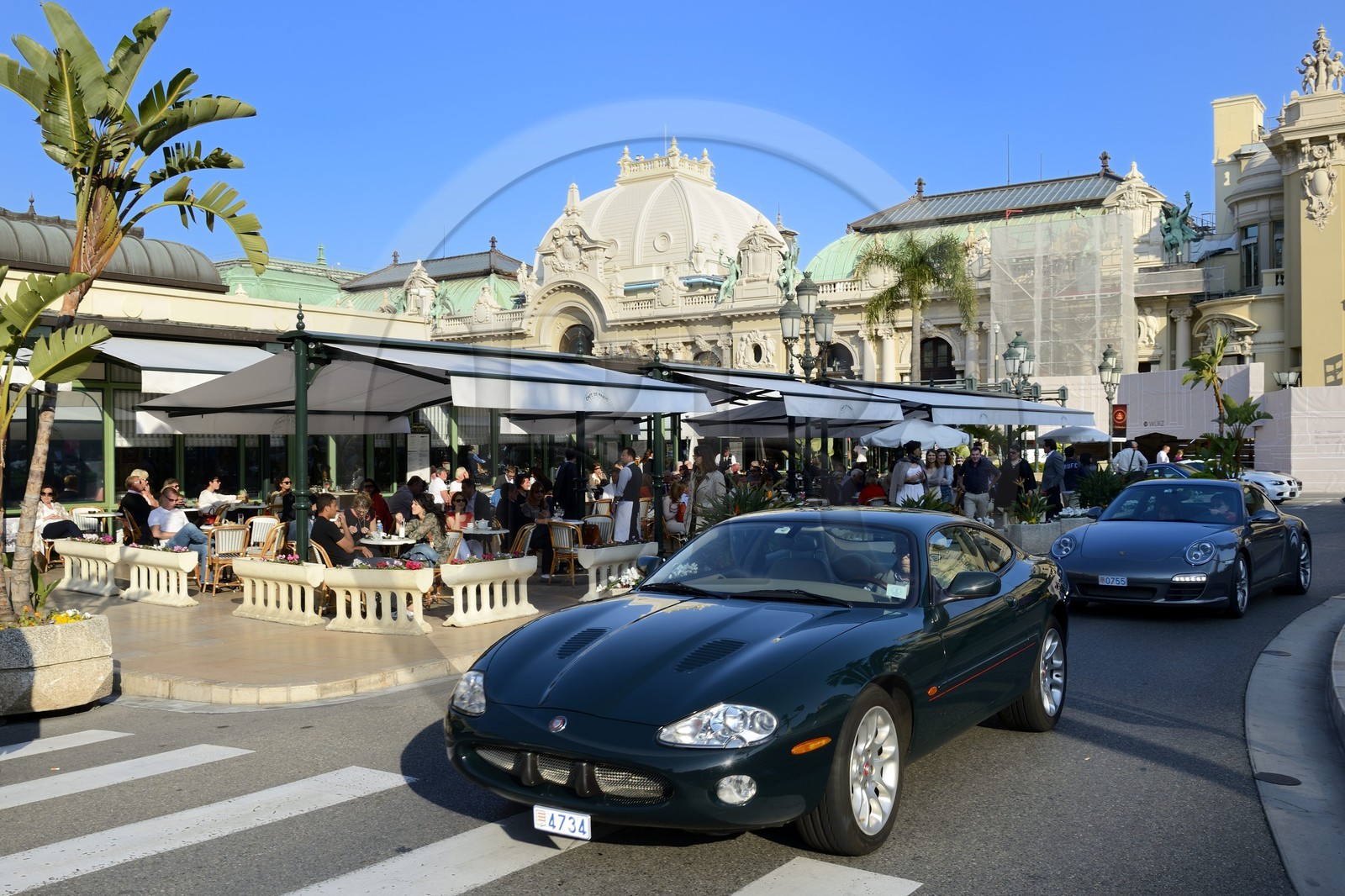 Principauté de Monaco, Monaco, Monte-Carlo, Société des Bains de Mer de Monaco, place du casino, le casino et la terrasse du Café de Paris, Mention obligatoire : Société des Bains de Mer de Monaco