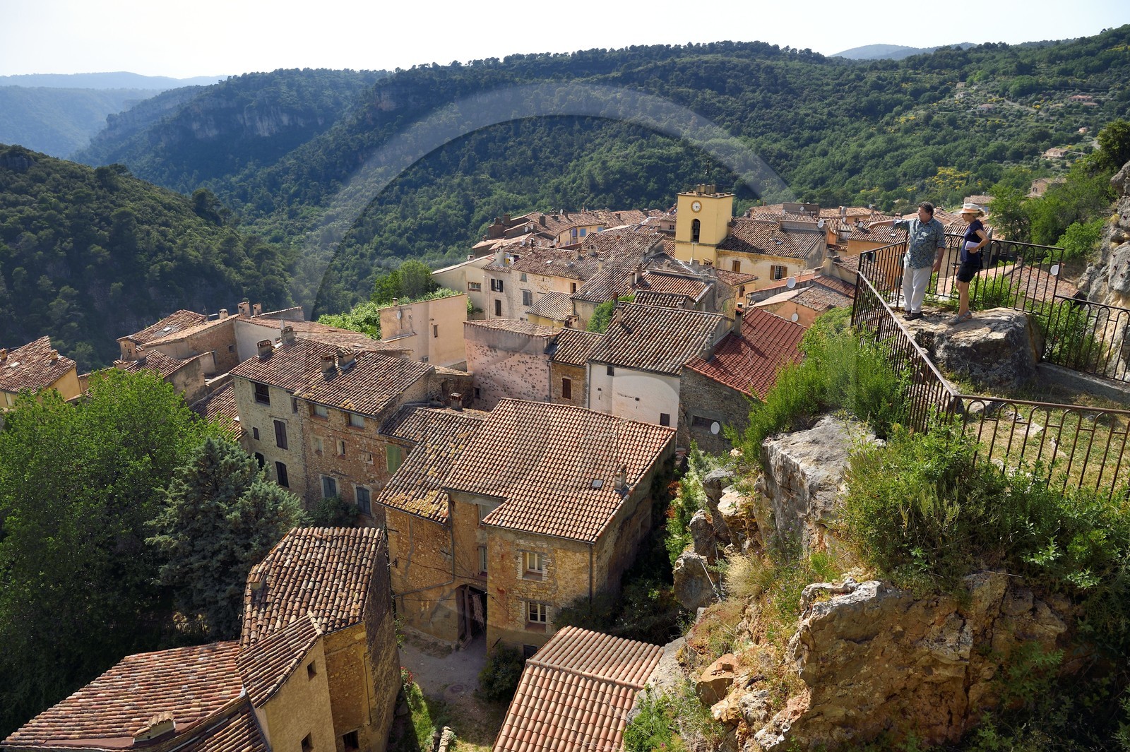 France, Var (83), La Dracénie, village de Châteaudouble surplombant les gorges sur la Nartuby