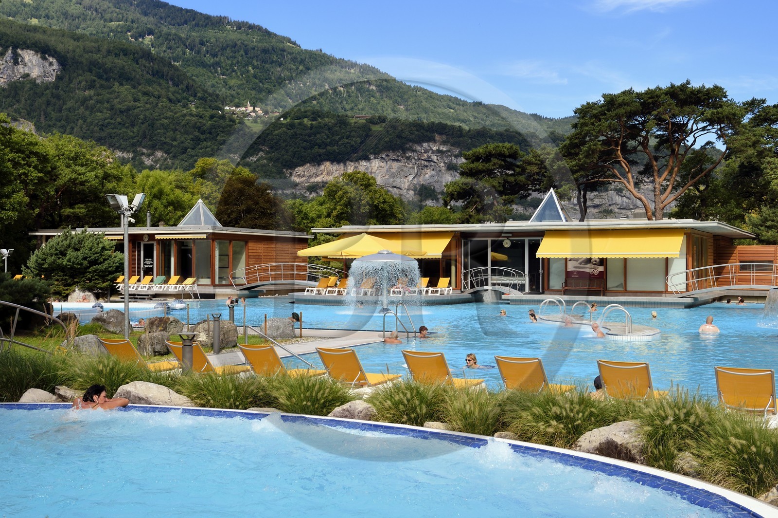 Suisse, Canton de Vaud, Lavey-les-Bains, les Bains de Lavey, bains thermaux