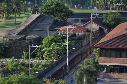 Philippines, Ile de Luzon, Manille, quartier historique d'Intramuros, les remparts de la vieille ville