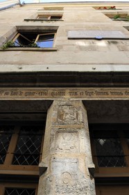 France, Paris (75), ancienne Maison de Nicolas Flamel bâtie en 1407 au 51 rue de Montmorency