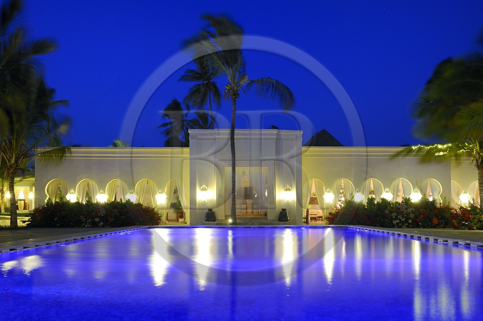 Tanzanie, archipel de Zanzibar, île de Unguja (Zanzibar), côte Sud-Est, Bwejuu, le luxueux Baraza Resort & Spa, un des restaurants