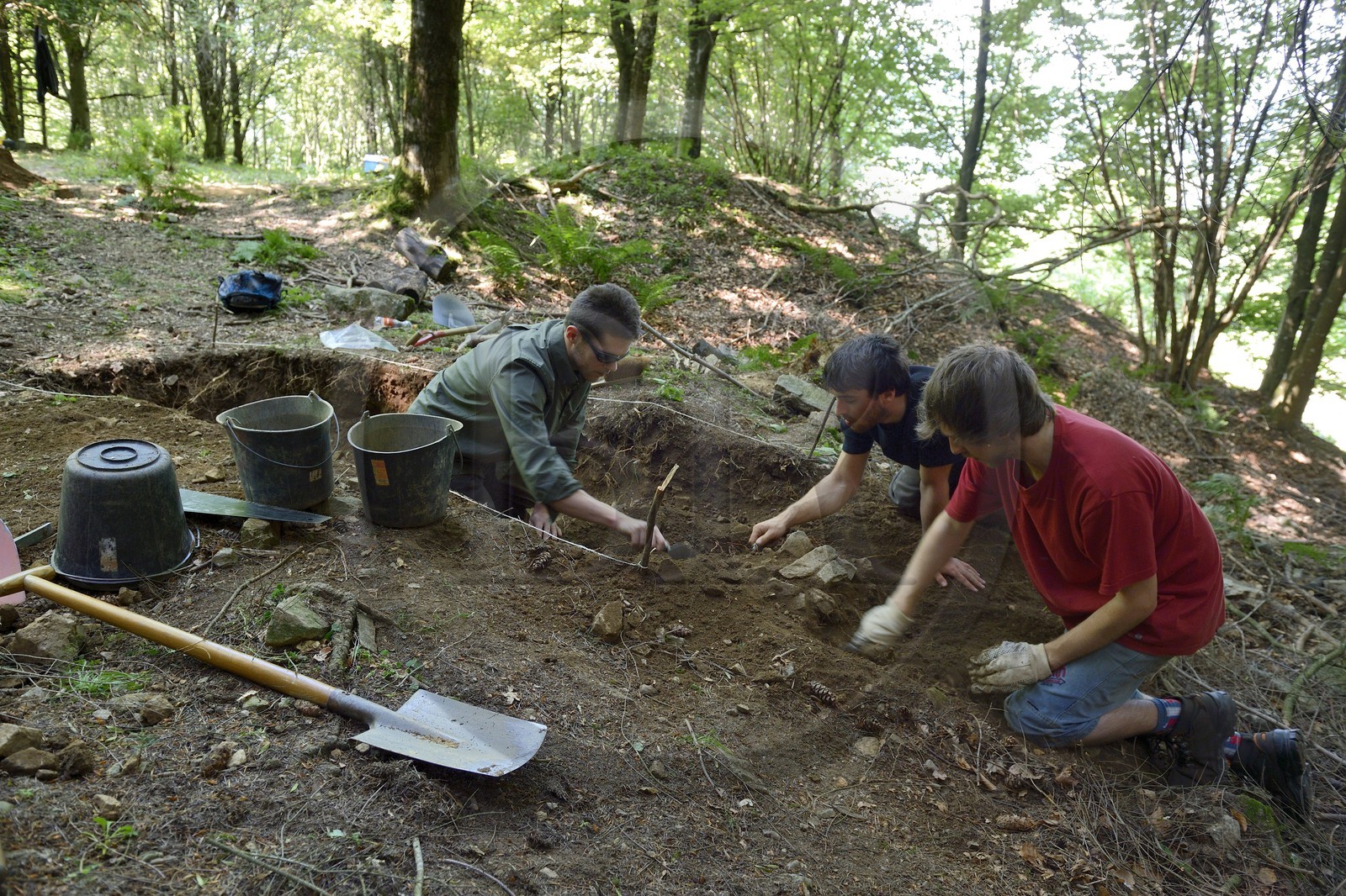 France, Haut-Rhin (68), Sainte-Marie-aux-Mines, champ de fouilles archéologiques d'une forge et habitation en bordure d'une mine d'argent à Berg Armo