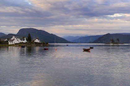 Royaume-Uni, Ecosse, Highland, Plockton, vue sur le Loch Carron