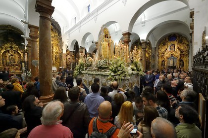 Espagne, Andalousie, Séville, quartier de Santa Cruz, église San Nicolas, procession de la Vierge des neiges (Virgen de las Nieves)