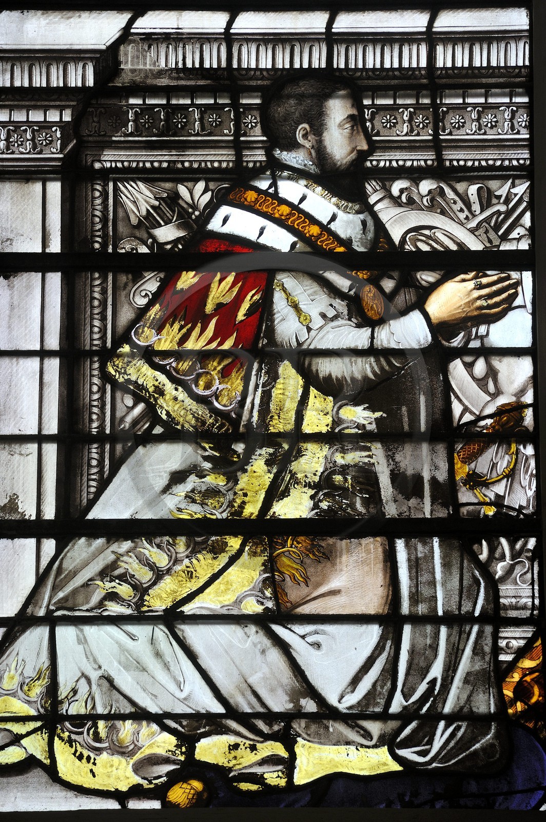 France, Val-de-Marne (94), Vincennes, le château de Vincennes, vitraux de la Sainte Chapelle représentant l'Apocalypse, portrait de Henri II