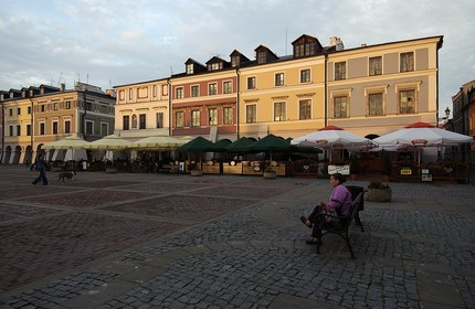 Pologne, région de Lublin, ville Renaissance de Zamosc classé Patrimoine Mondial de l' UNESCO, place du marché