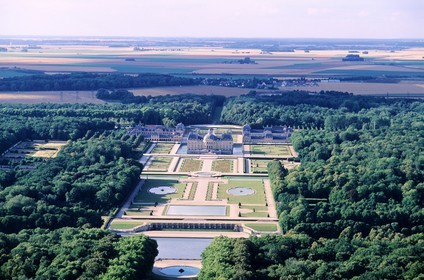 France, Seine-et-Marne (77), château de Vaux-le-Vicomte (vue aérienne)
