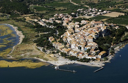 France, Aude (11), village de Bages au bord de l'