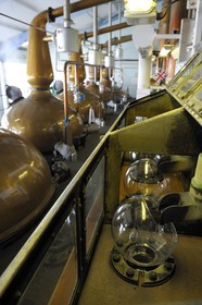 Royaume-Uni, Ecosse, Hébrides intérieures, Ile de Islay, Port Ellen, distillerie de whisky Laphroaig, tableau de contrôle de production