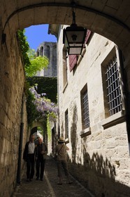 France, Gard (30), Uzès, passage entre la rue de Port Royal et le Jardin médiéval