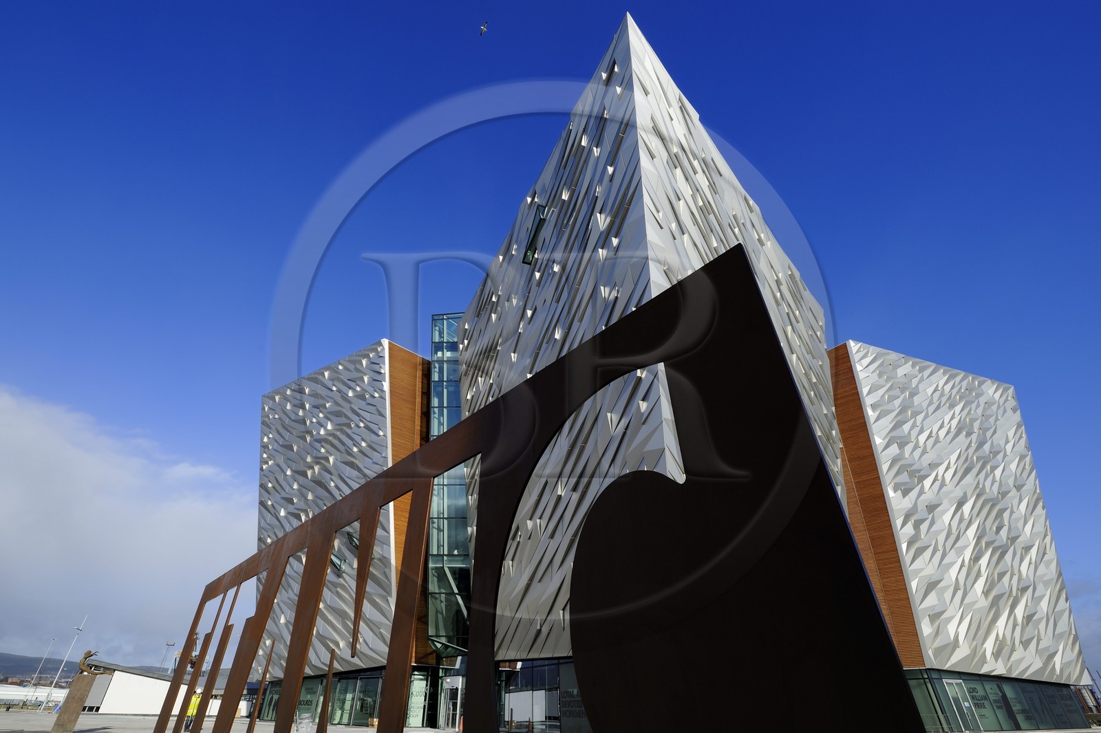 Royaume-Uni, Irlande du Nord, Belfast, quartier des docks de Queen's Island, le centre Titanic Belfast Experience