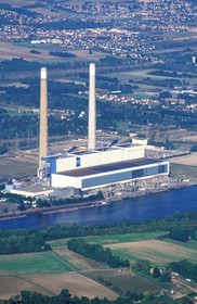France, Yvelines (78), la centrale EDF de Porcheville au bord de la Seine (vue aérienne)
