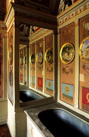 France, Yvelines (78), château de Rambouillet (résidence présidentielle), la salle de bains de Napoléon Bonaparte