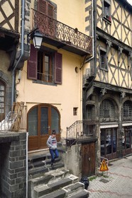 France, Puy-de-Dôme (63), Clermont-Ferrand, quartier de Montferrand, rue de la Rodade, maison de l'Apothicaire