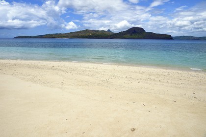 France, Ile de Mayotte, Grande-Terre, M'Tsamoudou, ilot de sable blanc sur le récif de corail dans la lagune face à la pointe Saziley